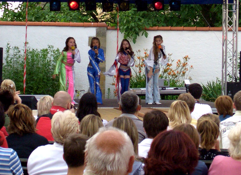 Dancing queen - Alenka,Anička,Sára, Dominika